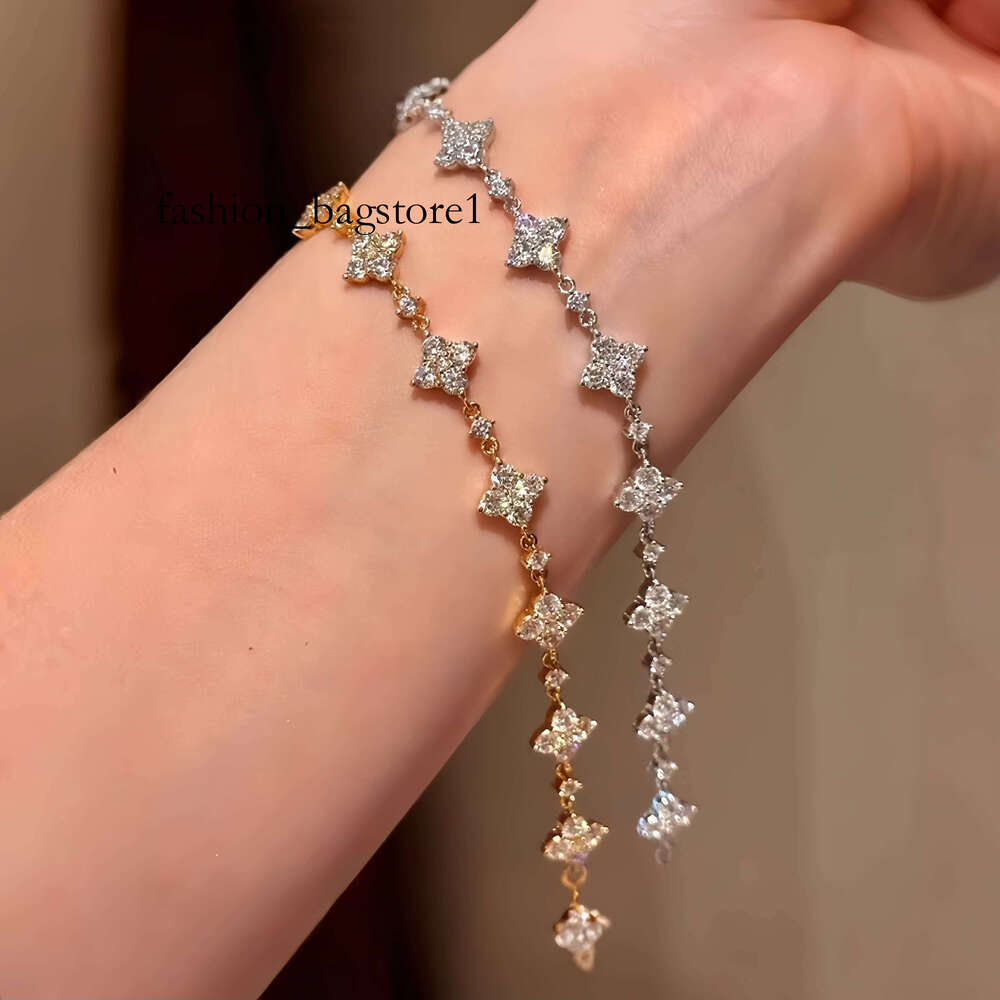 Sier Moissanite 4-leaf Clover Bracelet Hypoallergenic Lucky Charm Jewelry for Women