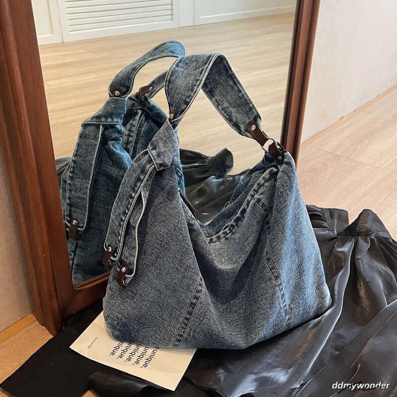 Winter High-Value New Canvas Denim Fashion Single Shoulder Crossbody Large Capacity Unisex School Bag