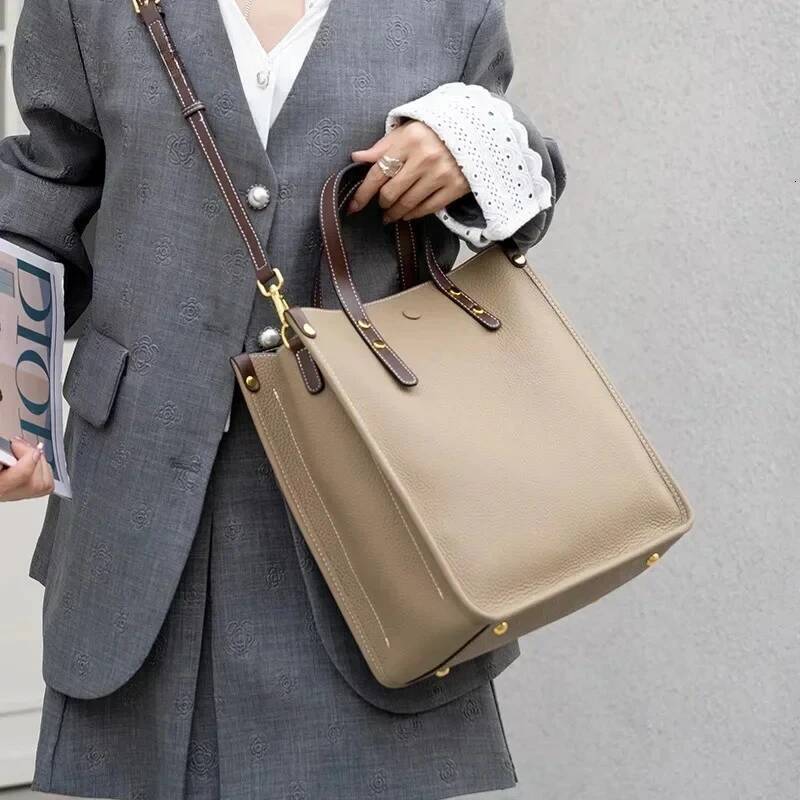 Women Retro Cow Genuine Leather Shoulder Bag Female Designer Handbag Lady Cowhide Commuting Large Capacity Crossbody Bags high-quality