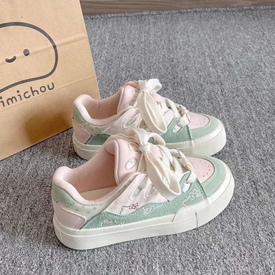 Versatile Niche Sneakers Women's 2025 New Thick-Soled White Student Casual Sports Bread Shoes