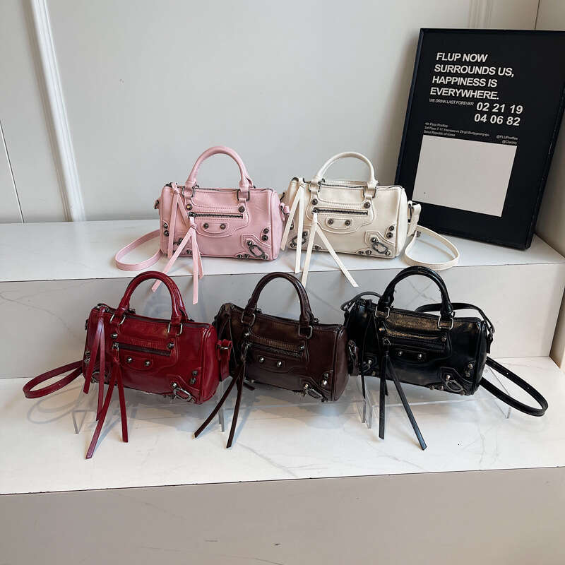 City bags Simple Handbag Baguette for Women New High-Quality Texture Fashionable Light Luxury Single Shoulder Crossbody Bag