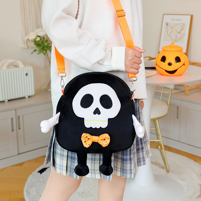 2025 new Halloween skeleton ghost plush jumpbag luxury bag bat plush shoulder bag designer packaging decoration Halloween candy storage bag
