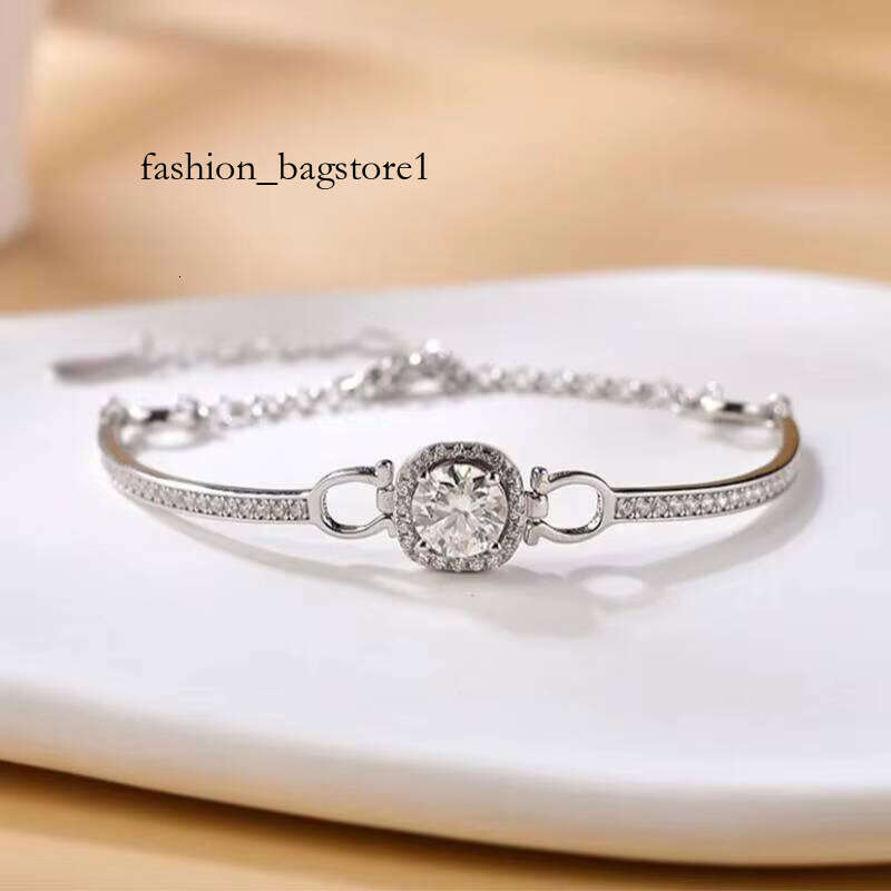 OEM Custom Jewelry New S Sier 1 Karat Moissanite Bracelet Daily Classic Fashion OL Live Style