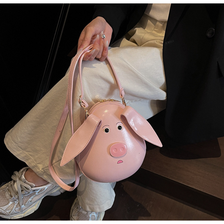 2025 autumn new product bag cute Japanese style pig cartoon fashionable niche design spicy girl fashionable women's shoulder bag designer bag