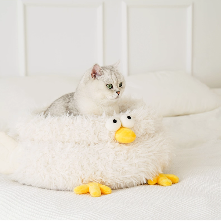 Versatile Pet Furniture: Season-Specific Kitty Sleep Space