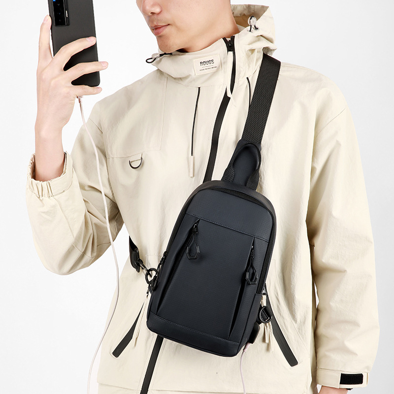 Multifunctional USB Charging Men S Chest Bag New Large Capacity Trendy Free Shipping Designer Bag Shoulder Bag Commuting Simple Luxury Bag Crossbody B