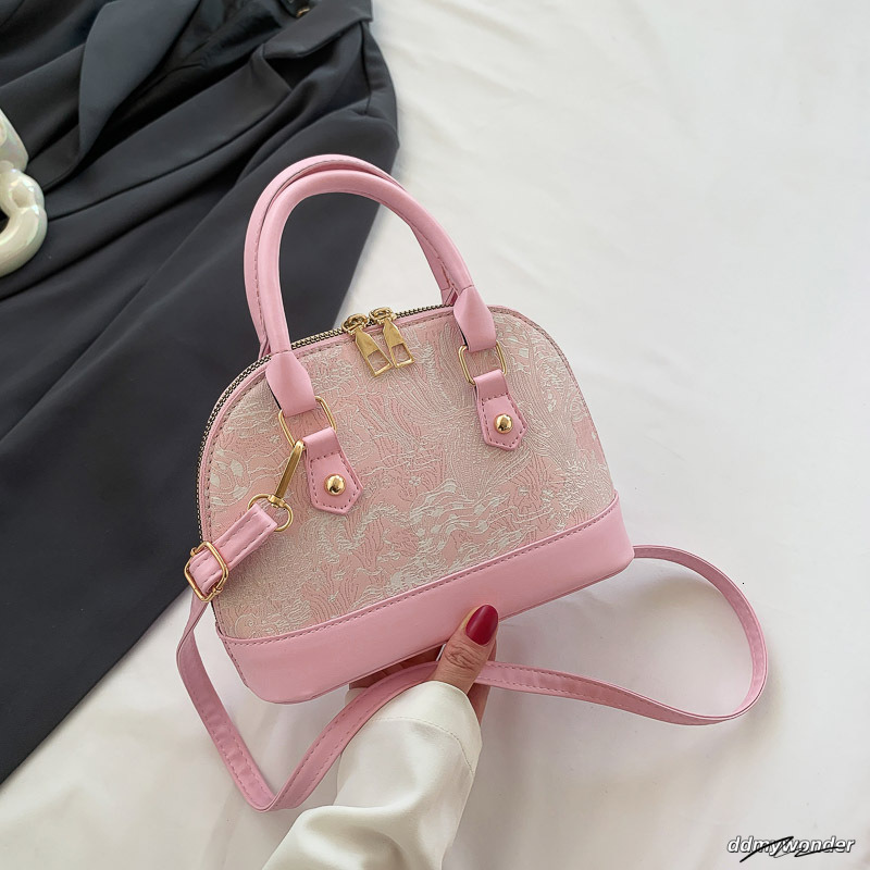 Fashion Handheld Shell For Women Summer Color-Block Embroidery Single Shoulder Crossbody Casual Simple Bag 250731