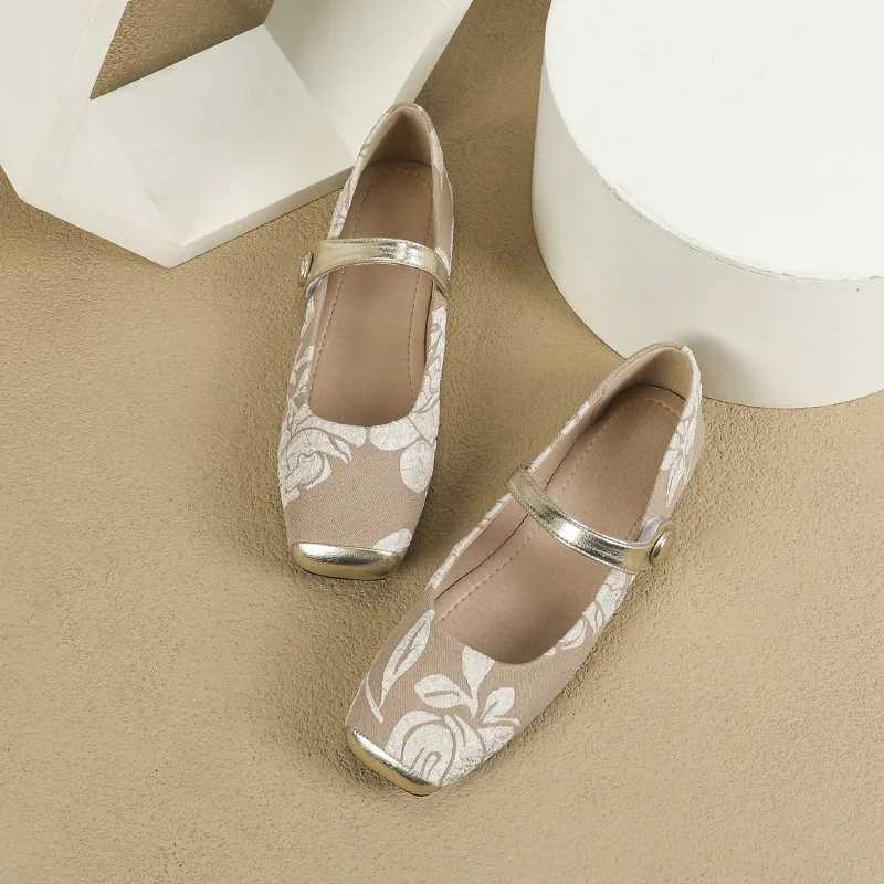 New Plus Size 44 Womens Flat Ballet Shoes Summer Retro Square Toe Satin Mary Jane Shoes SpringAutumn Women Single Shoes W250910