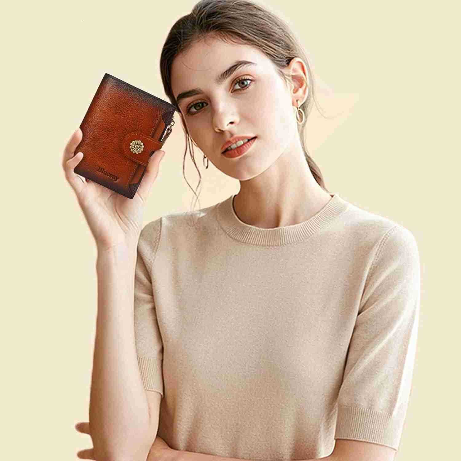 Wallet WomenRFID Blocking Leather Womens Wallet Bifold Compact Card Holder Small Wallet for Women with Removable ID Window BrownZ250910