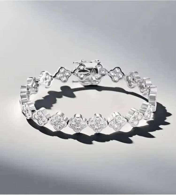 High Quality Sterling Sier Full Lucky Four Leaf Jewelry Gold Plated Clover Moissanite Bracelet for Women