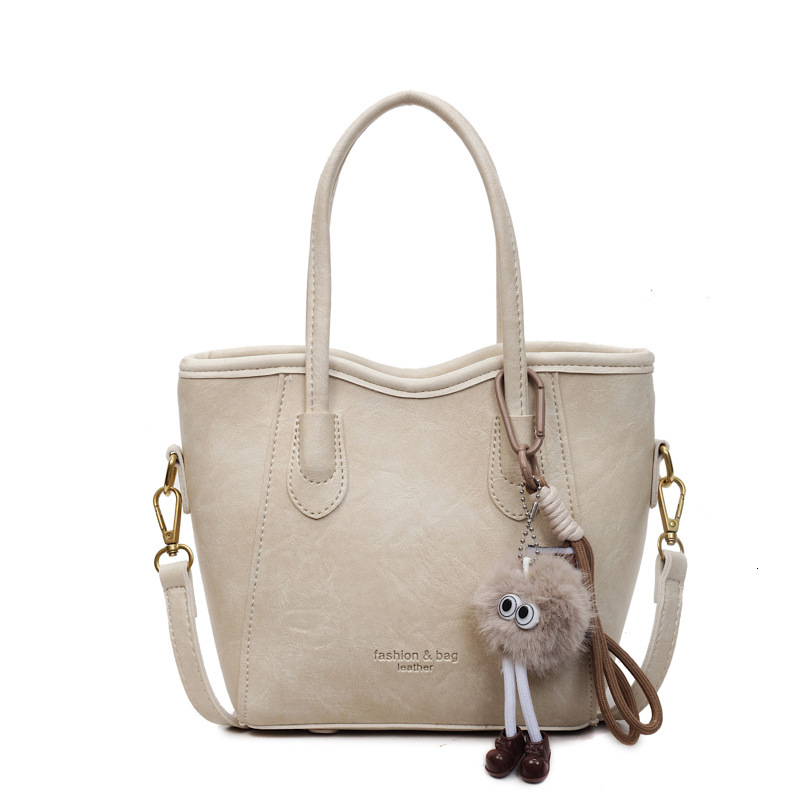 Free shipping designer Large Capacity Commuter Bag Handbag Women Fashion Bucket Bag New Single Shoulder Bag Simple Texture Casual Tote Bag