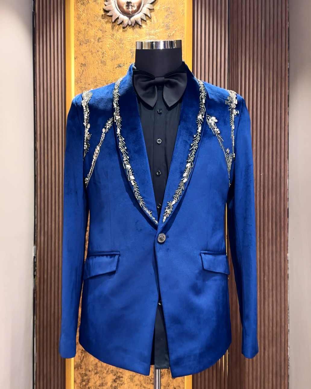 Velvet Men Tuxedos Customized Beading Diamond Groom Jacket Fashion Birthday Party Show Wear One Piece