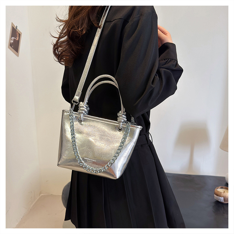 2025 autumn new underarm bag niche design versatile trend light luxury atmosphere lazy style women's shoulder bag designer bag