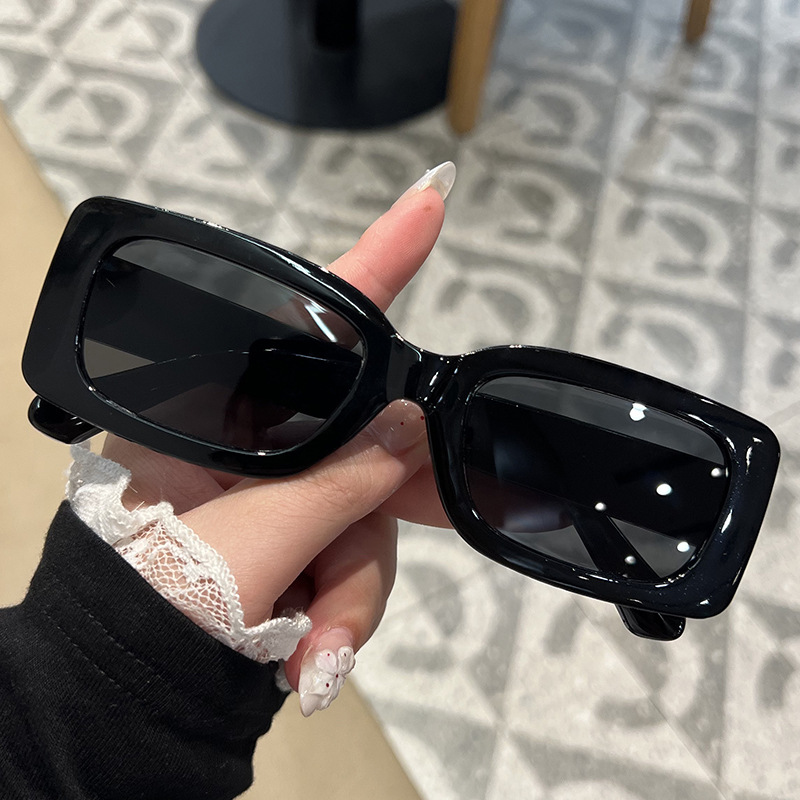 New Fashion Travel Accessories for Women & Men, Lightweight and Durable for Outdoor Glasses Trends 2025 Back To School, Casual Sunglasses for Men, Tra
