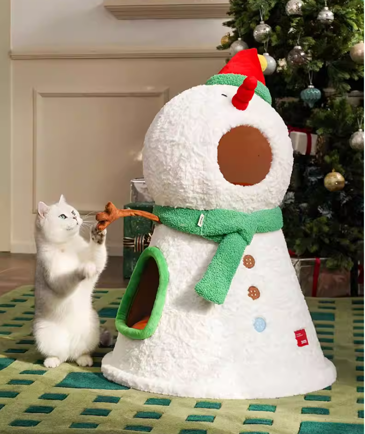 Charming Snowman Style Universal Indoor Cat Bed Featuring a Fun Climbing Area