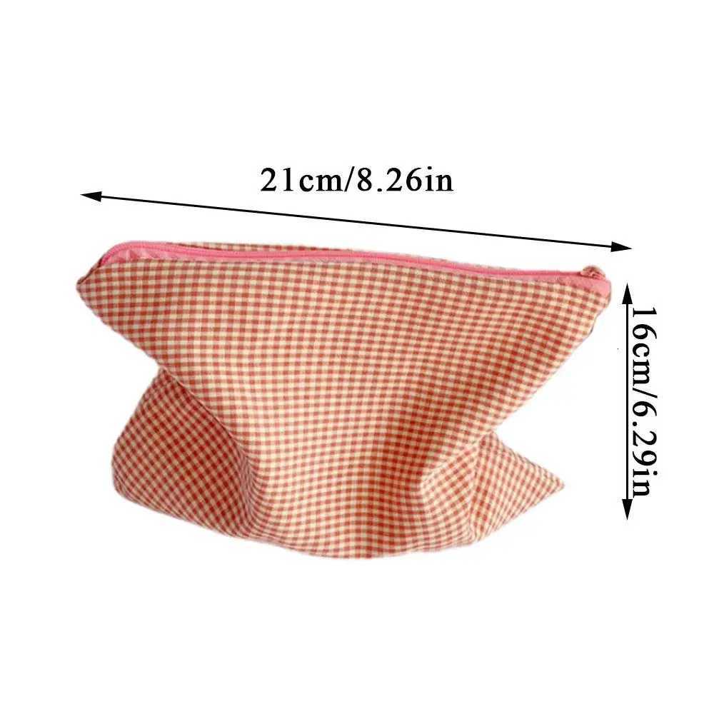 Fashion Travel Organiser Large Purse Bag Zipper Pouch Sweet Cosmetic Bags Wash Beauty Storage Pouches Girls Plaid Makeup BagsXJ250910