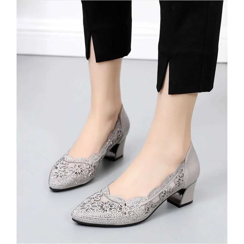 Fashion Hollow Out Genuine Leather Pumps Women Shoes Med Heels Square Diamond Mesh Ladies Office Crystal Pointshoes W250910