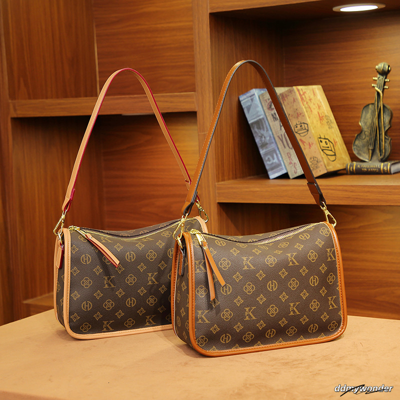 Designer Free Shipping Light High Quality Classic Tote Bag Versatile Vintage High-Capacity Fashion Handbag For Woman