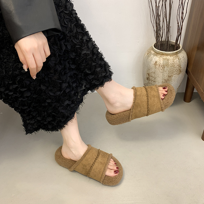 Autumn designer women's shoes thick soled slip on fur women's slippers for outdoor wear new slip on lazy shoes women's flat shoes