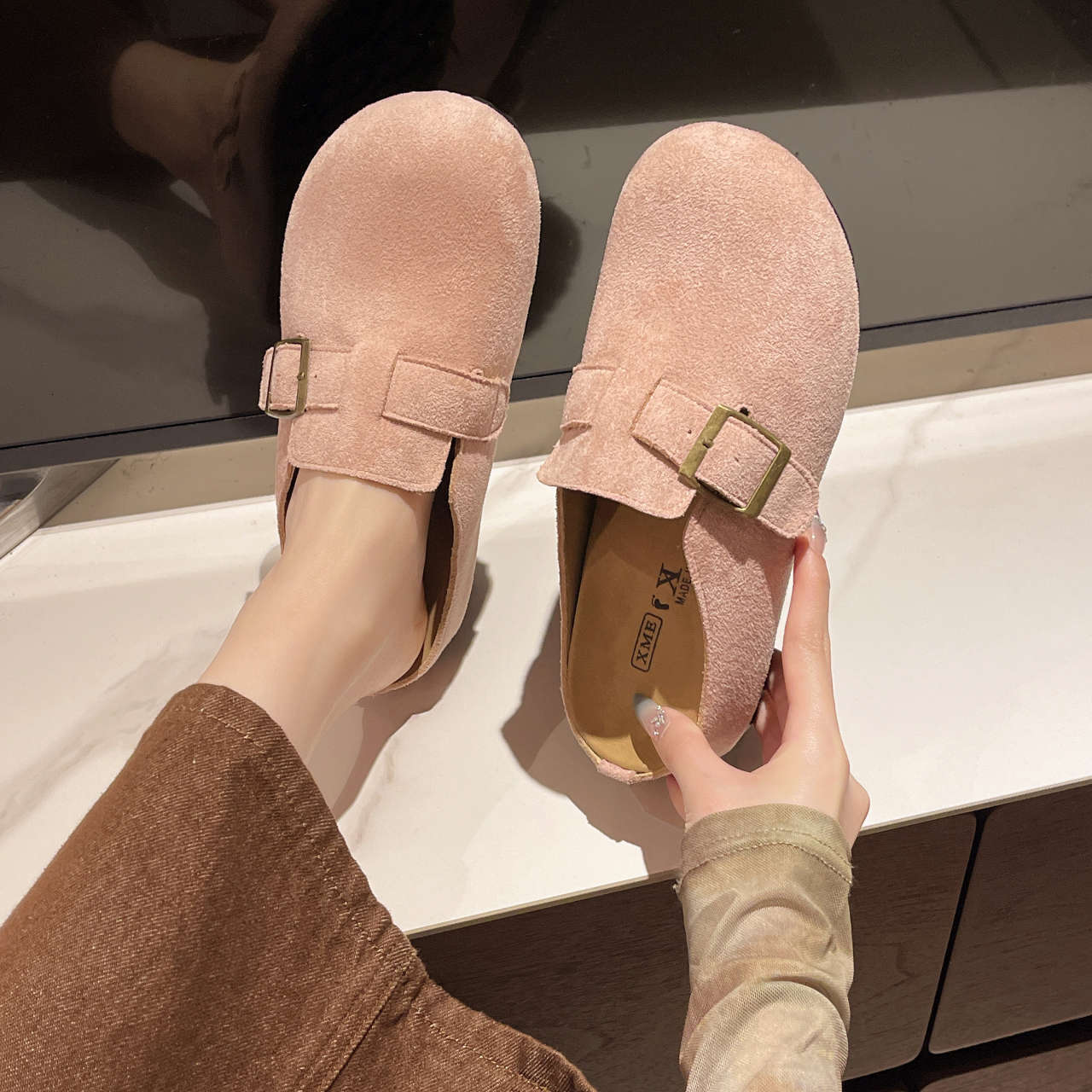 Thick Soled Designer for Women Closed Half Slippers Outdoor Wear New Slip On Mules Comfortable Shoes Single Shoes