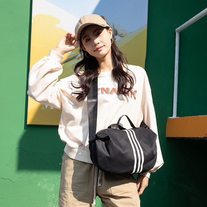Free Shipping Sports Single Shoulder Bag Simple Luxury Bag Casual Lightweight Handheld Dumpling Bag Large Capacity Commuting Travel Designer Bag Cross