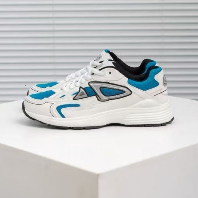 2025 designer shoe diorb30 Lightweight Thick-Soled Height-Increasing Dad Shoes Color-Block Casual Men's Women's Shoes Breathable Lace-Up Flats a mens shoes