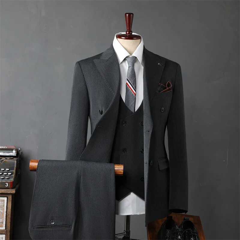 High Quality Mens Suit Slim Fit Formal Business Office Set Wedding Party Fashion Mens Suits 3 PiecesjacketVestPants W250910