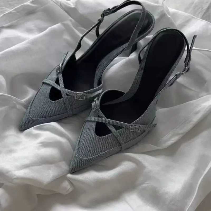 2024 Luxury Designer Summer Women Sandals Fashion Elegant Pointed Toe Singbacks Shoes Ladies Outdoor High Heel Sandalias W250910
