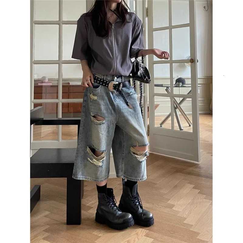 American street high waisted ripped wide leg jeans for women loose and casual retro washed straight leg cropped pants Z250910