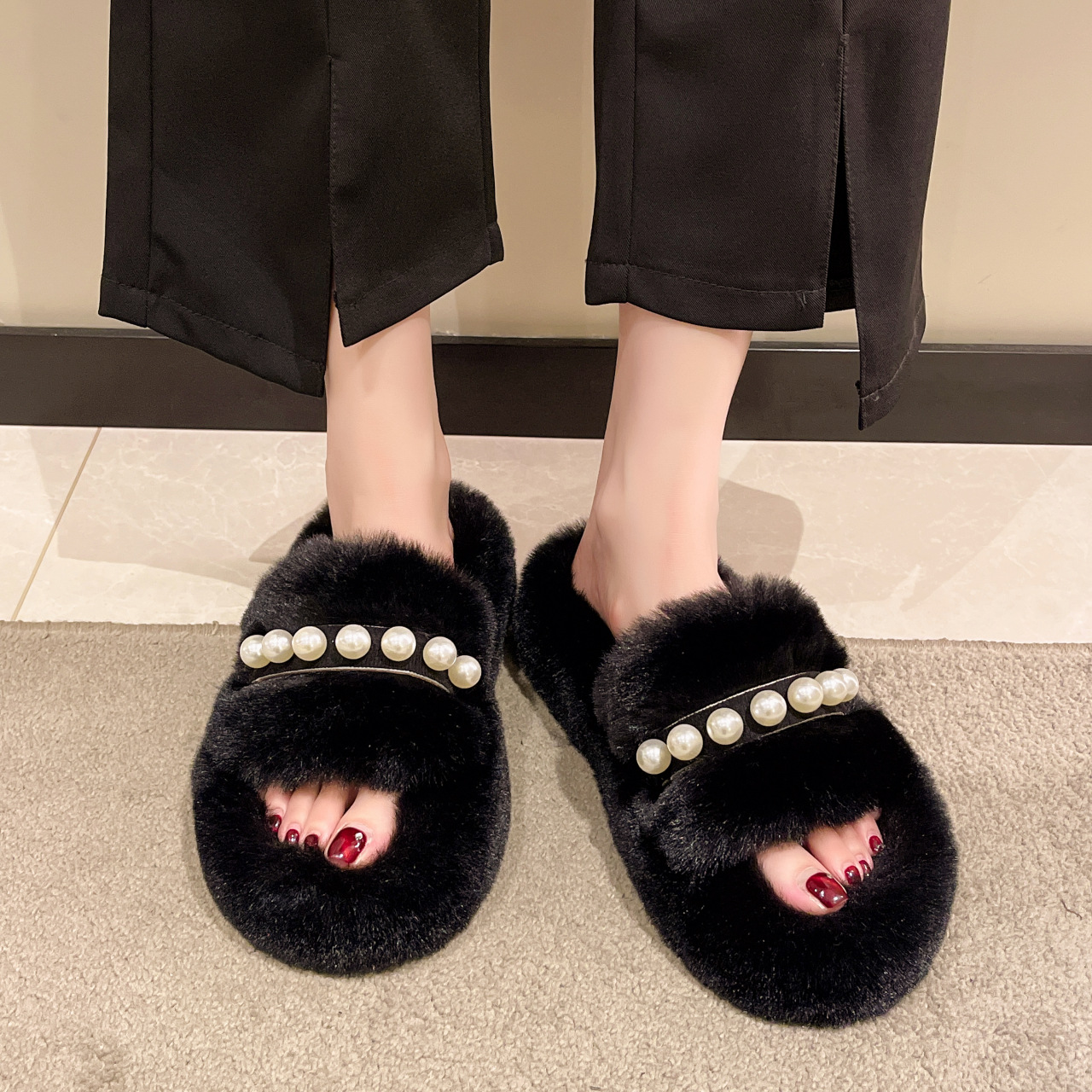 Free shipping Designer Slippers Pearl slippers for womens outdoor wear autumn winter thick soled cotton slippers for home indoor use black