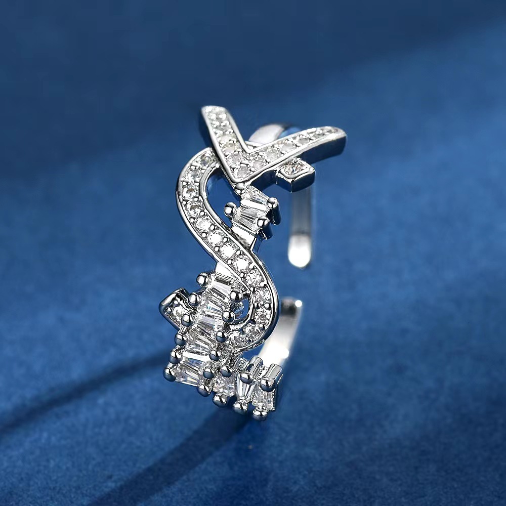 Luxury Brand Designer Jewelry Letter Open Ring Fashion Niche Design Sense Index Finger Ring Elegant High-End Light Luxury Hand Jewelry For Women Whole