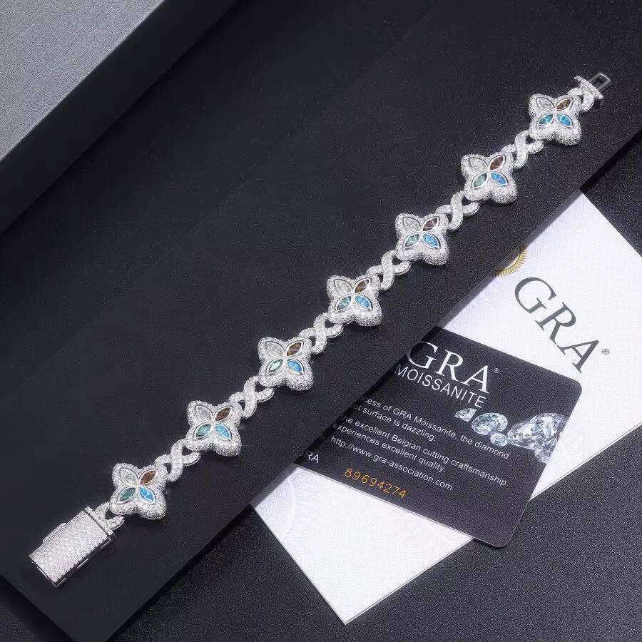 Fashionable Sier Chain Bracelet with Moissanite & Four-Leaf Clover Design - Stylish Hip Hop Gift for Birthdays, Unisex
