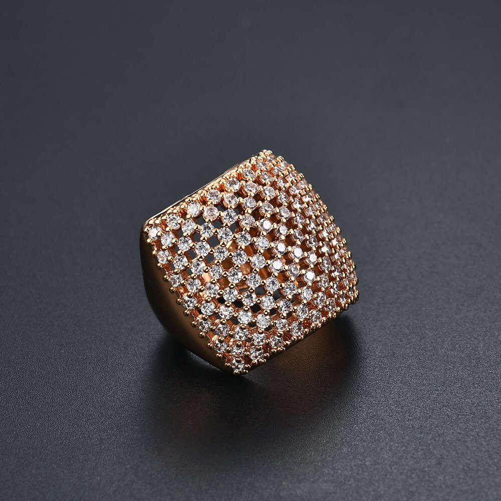 New Ring Jewelry for Women, Light Luxury Zircon Inlay, Unique and Exaggerated with a High-End Feel