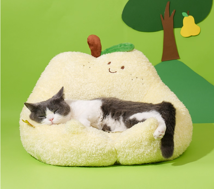 Pet Paradise: Stylish & Comfortable Indoor/Outdoor Animal Shelter
