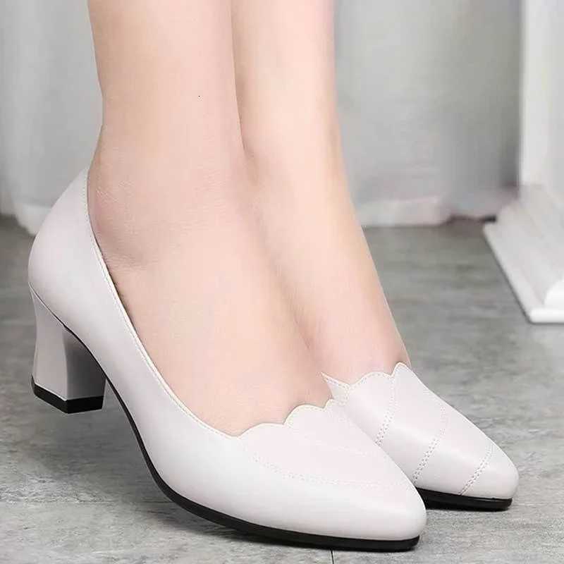 Spring Autumn High Heels for Women British Ladies Shoes SlipOn Pumps Fashion Block Heel Loafers Breathable 2024 W250910