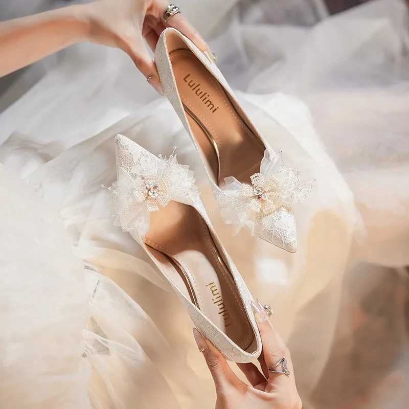 2025 New White French Wedding Shoes Womens Pearl Heel Pointed Shallow Mouth Bride Shoes W250910