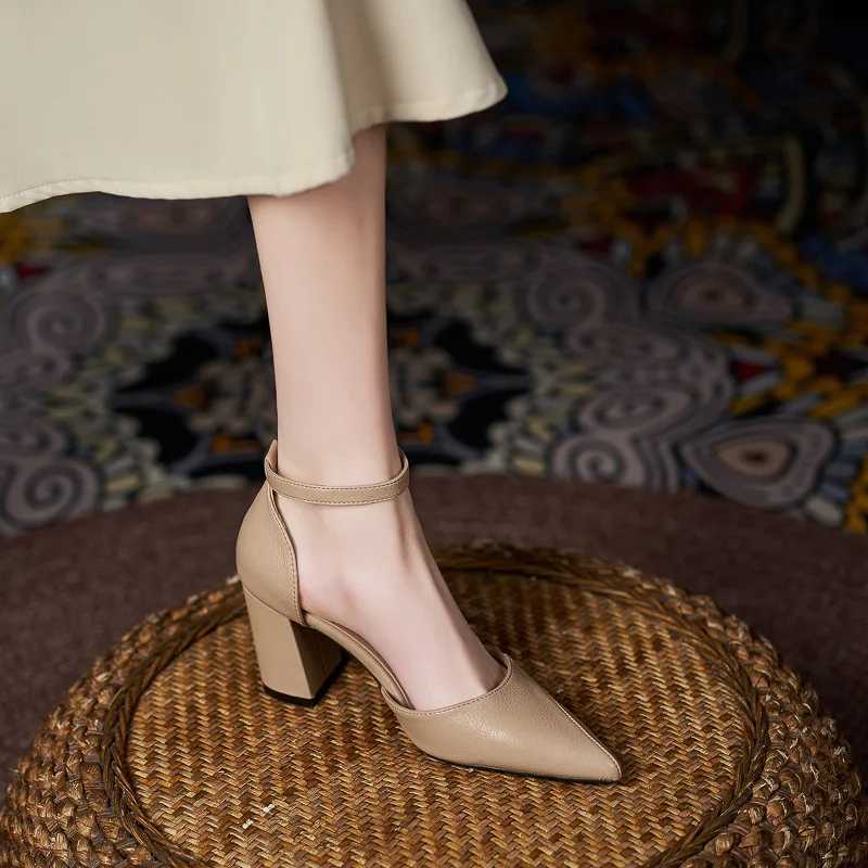Chunky Heel Small Size 3044 Hollow High Heel Women Shoes Large Size 42 43 Point Toe W250910