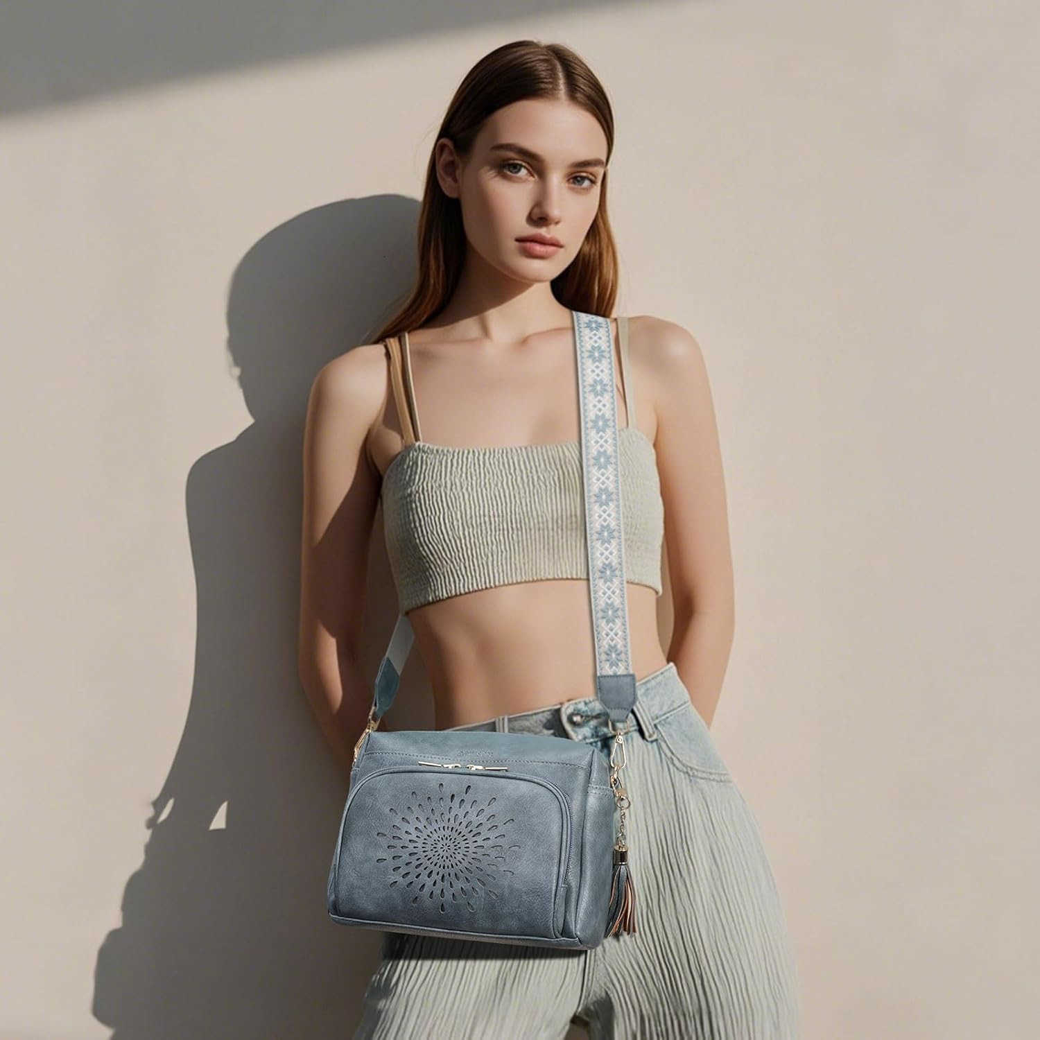 Crossbody Bags for Women Vegan Leather Sunflower Crossbody Phone Purse Shoulder Handbags with Adjustable Strap Z250910