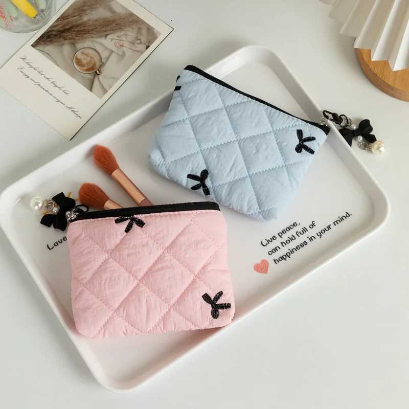Fashion Quilted Bow Cosmetic Bag with Bow Pendant Cute Makeup Pouch for Lipstick Earphones Data Cable Wallet Case PouchXJ250910