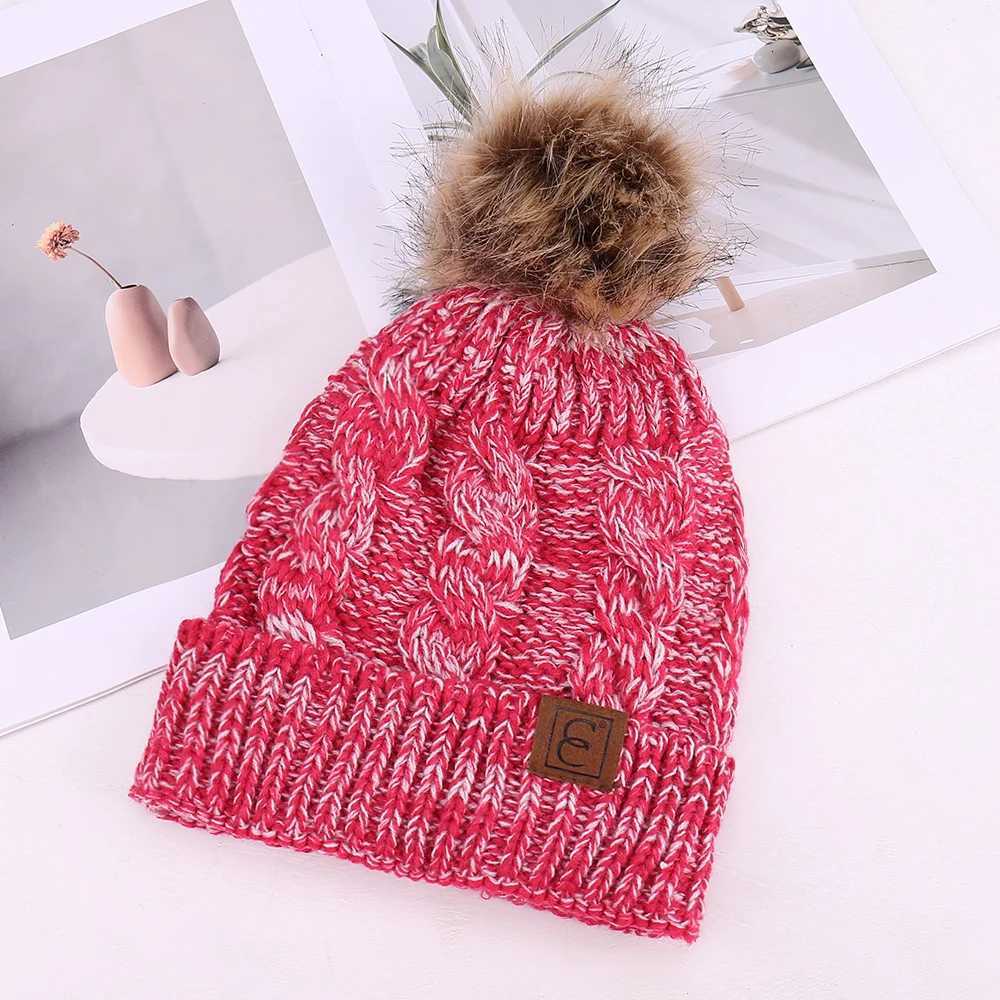 Fashionable Knitted Wool Hat with Ball Decoration Autumn Winter New Arrival Warm Comfortable Outdoor Travel WindproofXJ250910