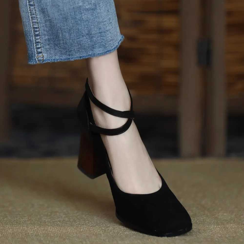 2025 Spring and Autumn New Fashion Square Toe Thick Heel Retro Matte Sexy Trendy Cross Buckle Womens Shoes W250910