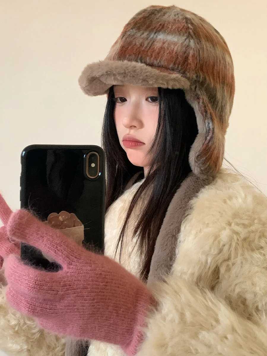 Pink Mao Zedong Style Hat With Stripes For Women Warm And Thickened Fleece Hat To Keep Ears Warm In WinterXJ250910
