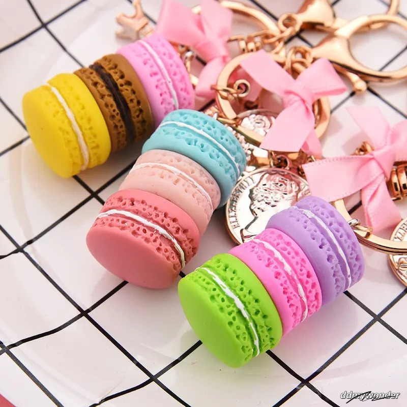 Lovely Aron Eiffel Tower Keychain Bowknot Car Keyring Bag Purse Pendant Food Cake Aroon Key Chain 250522 ddmywonder ddmywonder ddmywonder ddmywonder