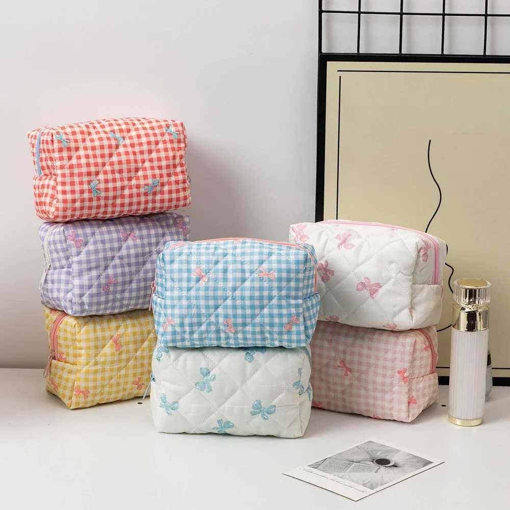 Fashion Bow Floral Makeup Bag Large Capacity Portable Cosmetic Storage Bag Cotton Makeup Wash Bag Cosmetic Organizer PouchXJ250910
