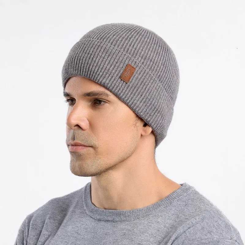 New Unisex Winter Hat Add Fece Warm Stylish Soft Beanie Hat For Men Wen Outdoor Thicken Ski Sports Knitted Hat G250910