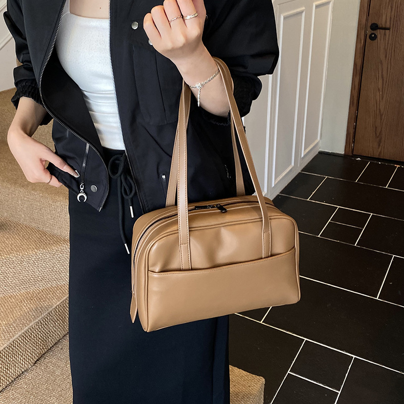 Free shipping designer Korean Style Large Capacity Single Shoulder Bag for Women Niche Retro Fashion Underarm Bag Versatile High-End Crossbody Bag