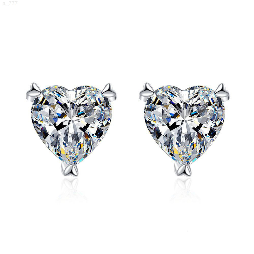 Wholesale Trendy 05ct 1ct Moissanite Heart Earrings Stud 925 Sterling Silver Moissanite Jewelry Moissanite Stud EarringS
