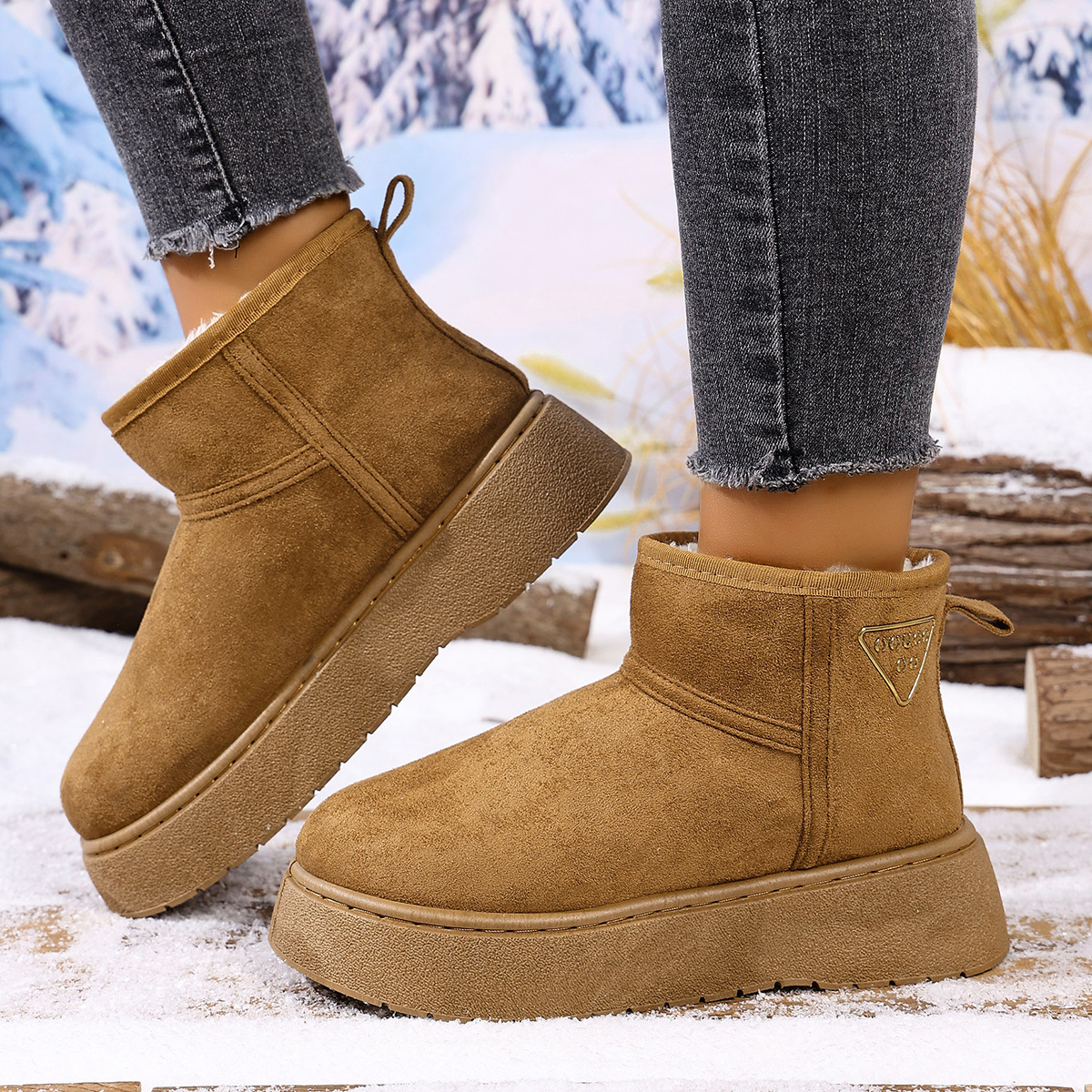 Free shipping Designer Boots Womens winter thick soled anti slip short sleeved cotton boots with added fleece insulation