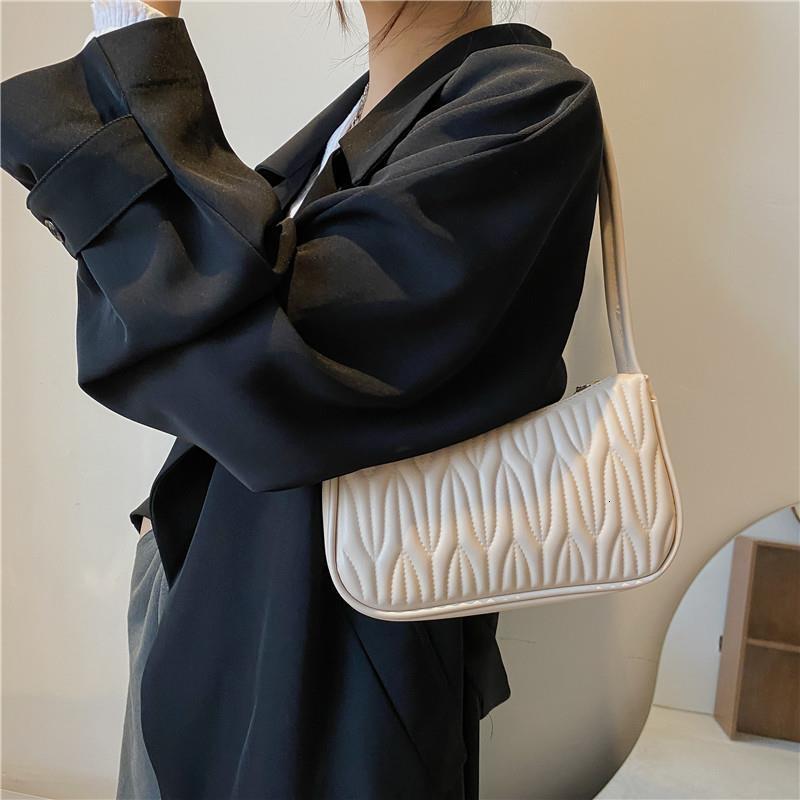 New Trendy Free Shipping Single Shoulder Underarm Bag High End Fashion Luxury Bag Solid Color Bag Women S Bag Niche Design Handheld Designer Bag Small