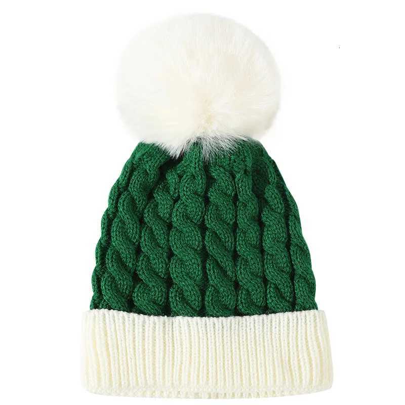 Unisex Winter Red And Green Patchwork Pompoms Knit Hat Christmas Hat For Women Men Christmas GiftXJ250910